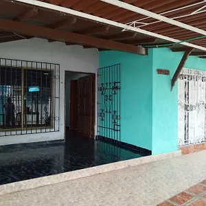  Pensión Sharly House